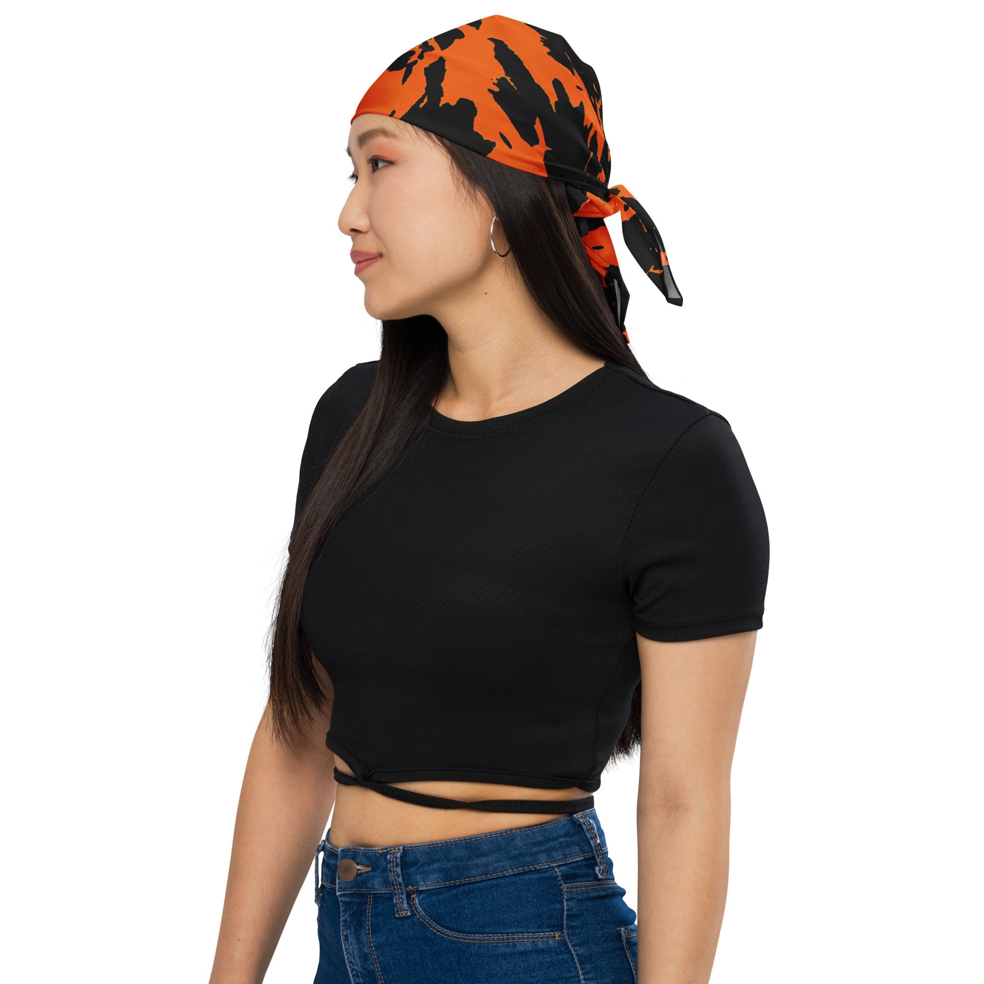 Pañuelo de rave con grafiti salpicado de pintura espeluznante negro y naranja