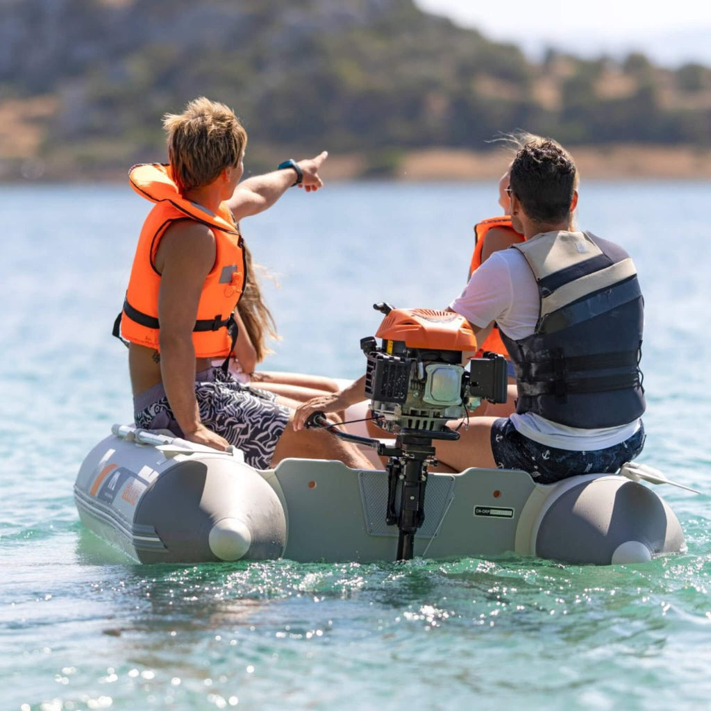 Aqua Marina A-Deluxe Barco rápido inflable de 4 personas y 8 pies con cómodo asiento de remo y pies centrales ajustables [BT-88850AL] (SAK20456)
