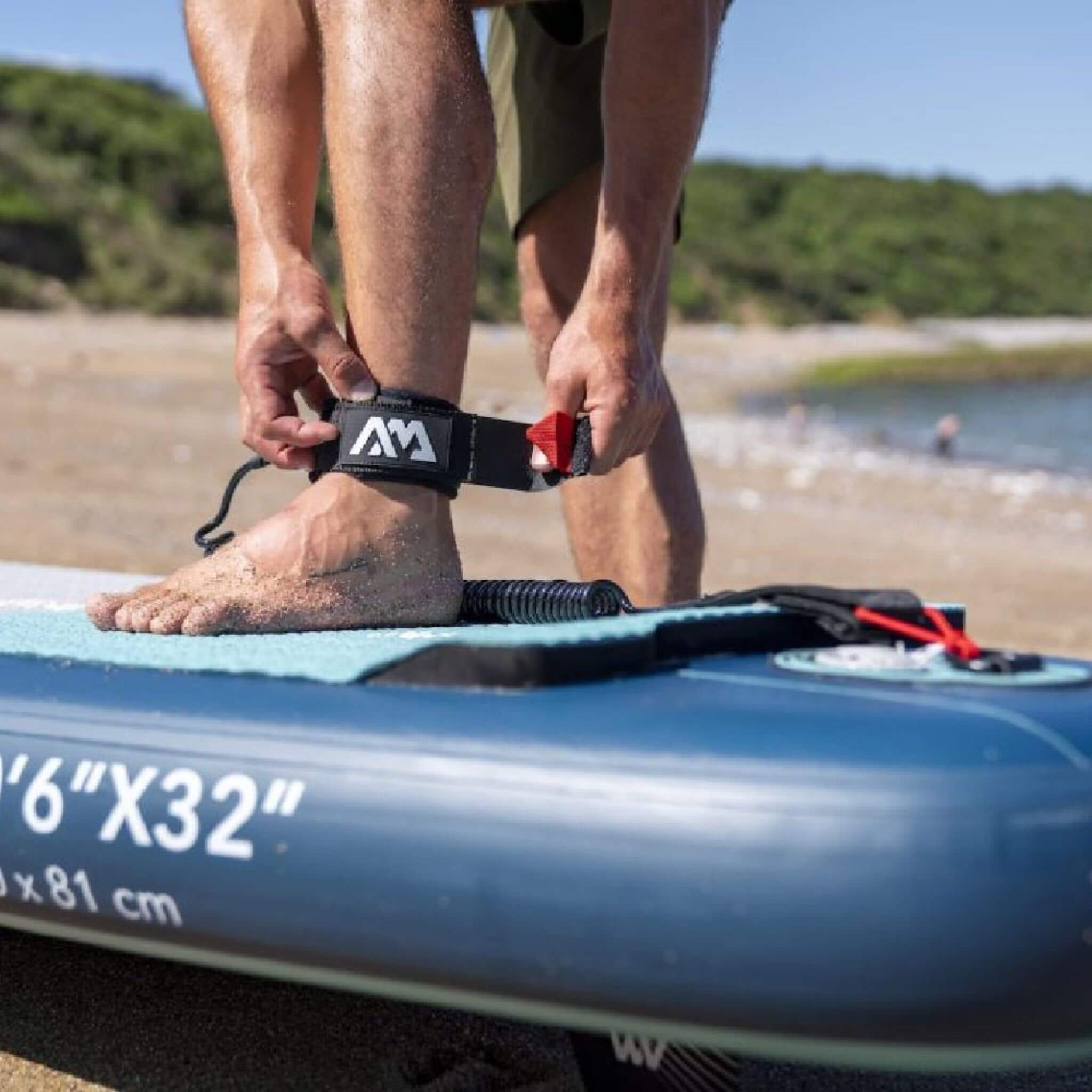 Aqua Marina Beast 10FT Tabla de SUP Hinchable Avanzada All-Around con Remo Híbrido de Carbono [BT-23BEP] (SAK89512)