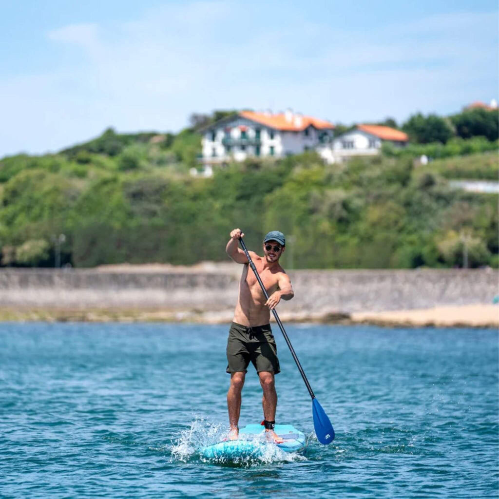 Aqua Marina Beast 10FT Tabla de SUP Hinchable Avanzada All-Around con Remo Híbrido de Carbono [BT-23BEP] (SAK89512)