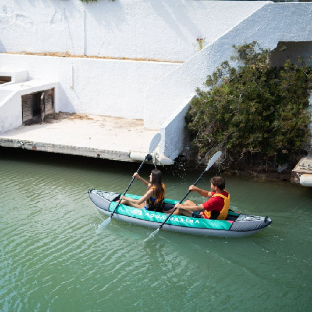Kayak recreativo Aqua Marina Laxo 320 de 10 pies para 2 personas con asiento de respaldo alto y red elástica de carga ajustable [LA-320] (SAK01396)