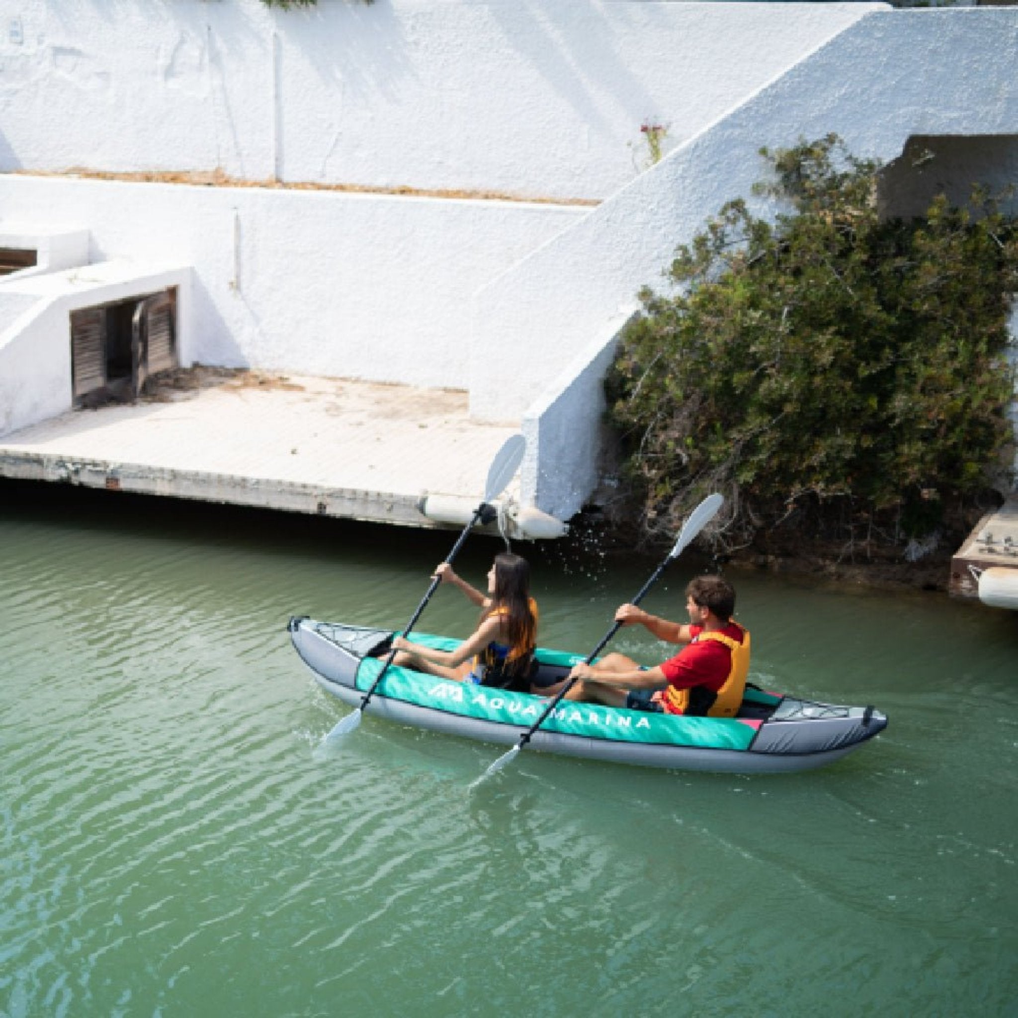 Kayak recreativo Aqua Marina Laxo 320 de 10 pies para 2 personas con asiento de respaldo alto y red elástica de carga ajustable [LA-320] (SAK01396)