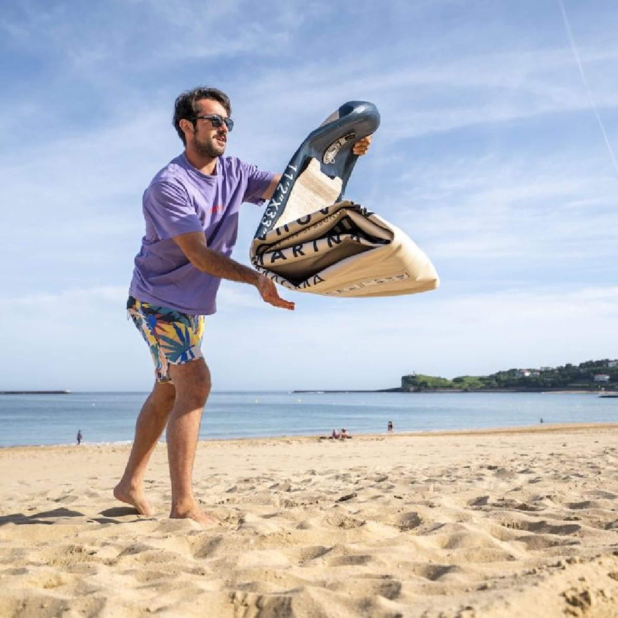 Aqua Marina Magma 11FT Tabla de SUP Hinchable Versátil con Remo Híbrido de Carbono [BT-23MAP] (SAK35791)