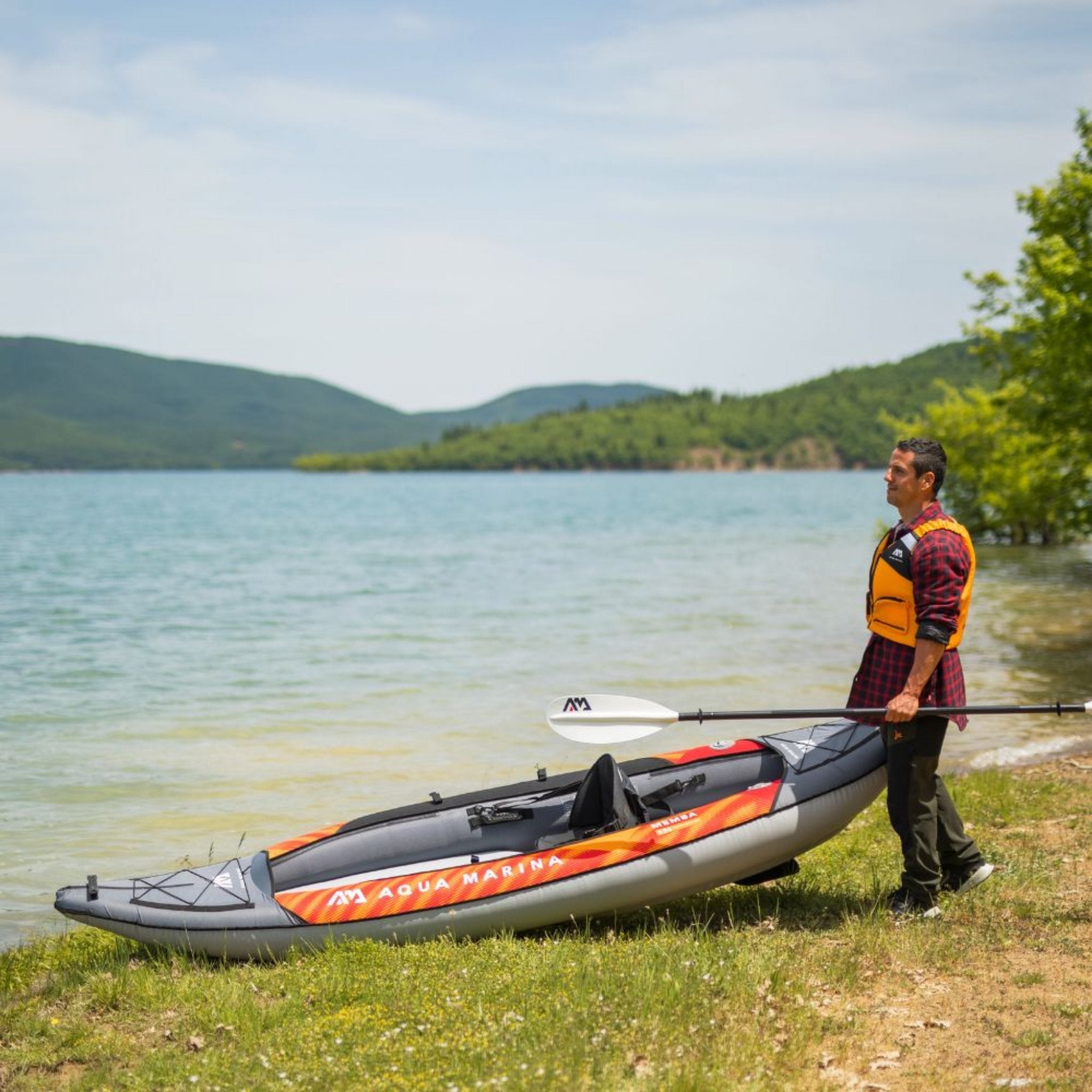Aqua Marina Memba 330 Kayak de travesía ultrarrígido para 1 persona de 10 pies con suelo de doble pared [ME-330] (SAK56789)