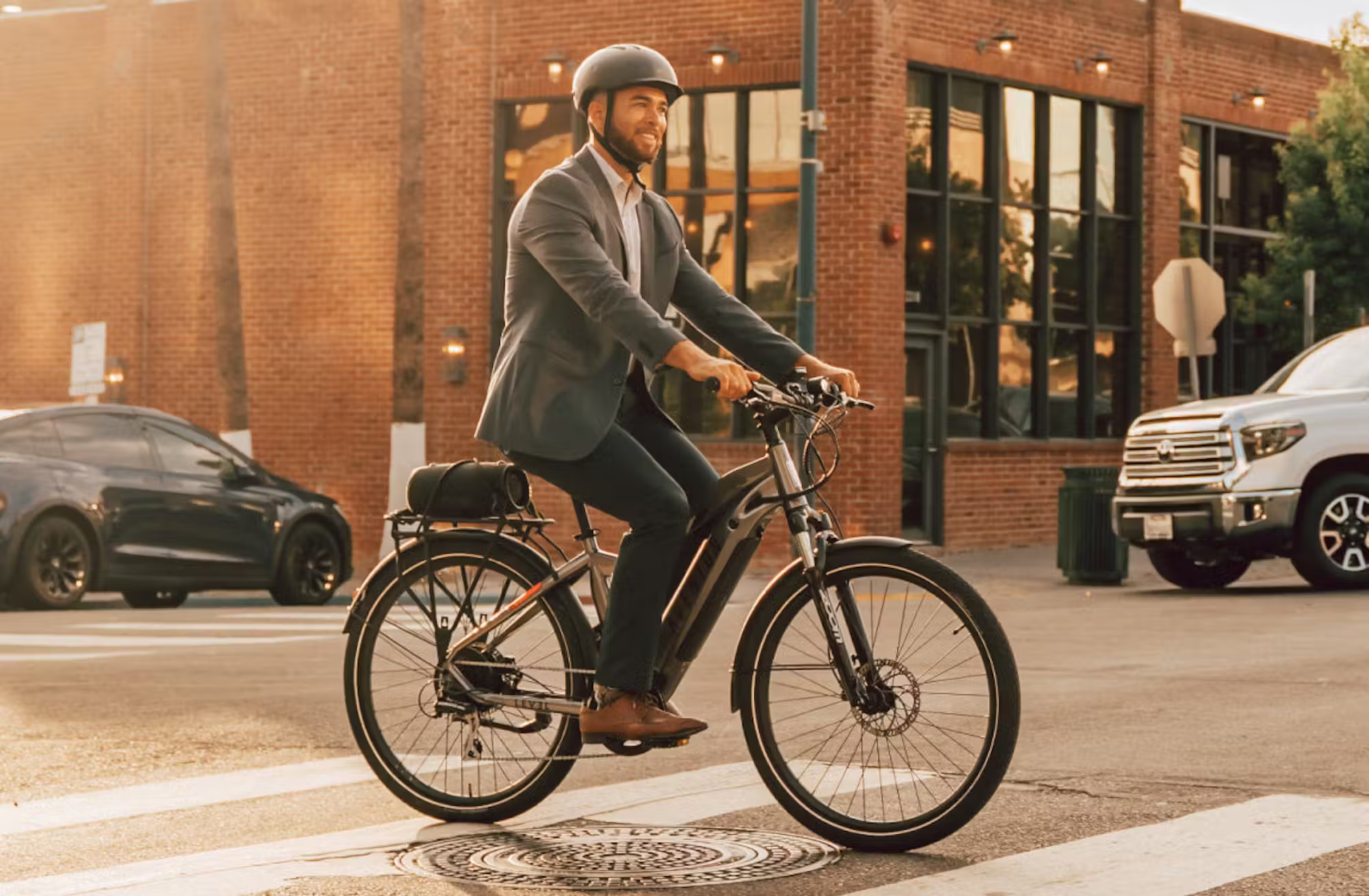 Bicicleta eléctrica urbana Aventon LEVEL.2 Step-Over