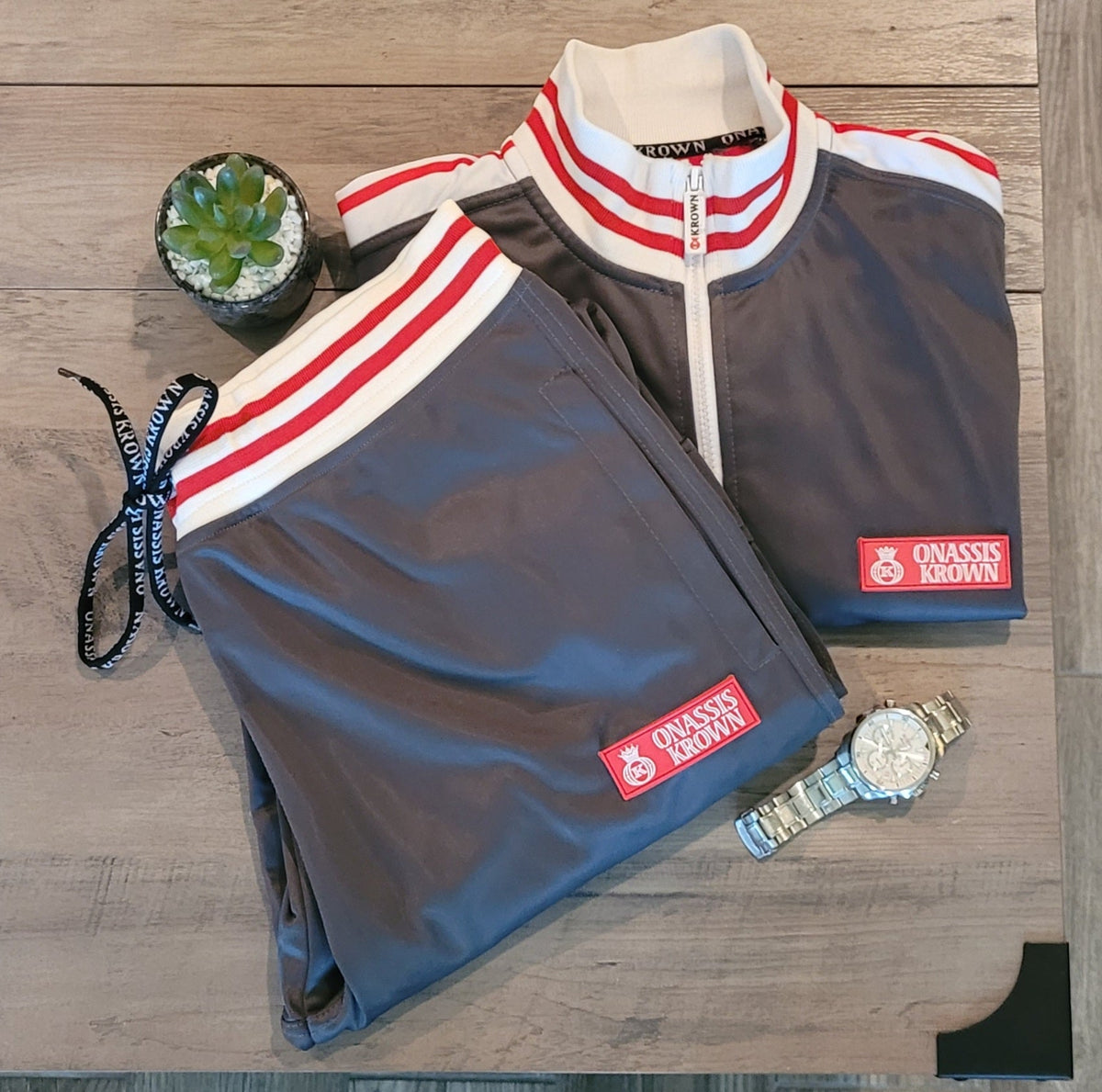 Red Label Designer Onassis Krown Tracksuit in Gray