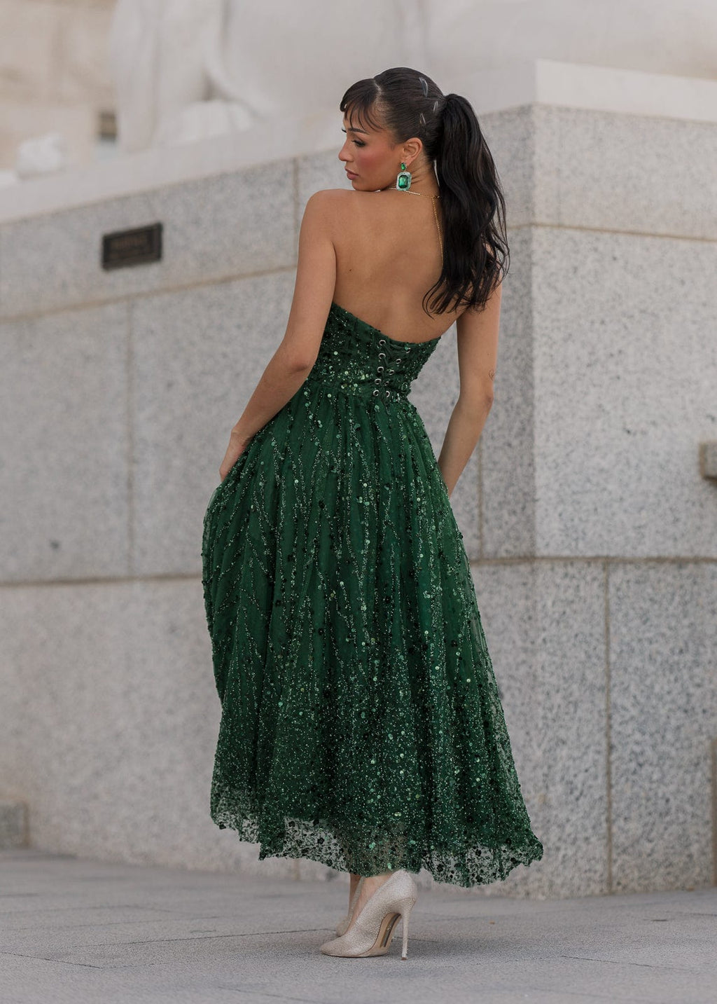 Vestido midi con corsé de lentejuelas sin tirantes Elphie - Verde