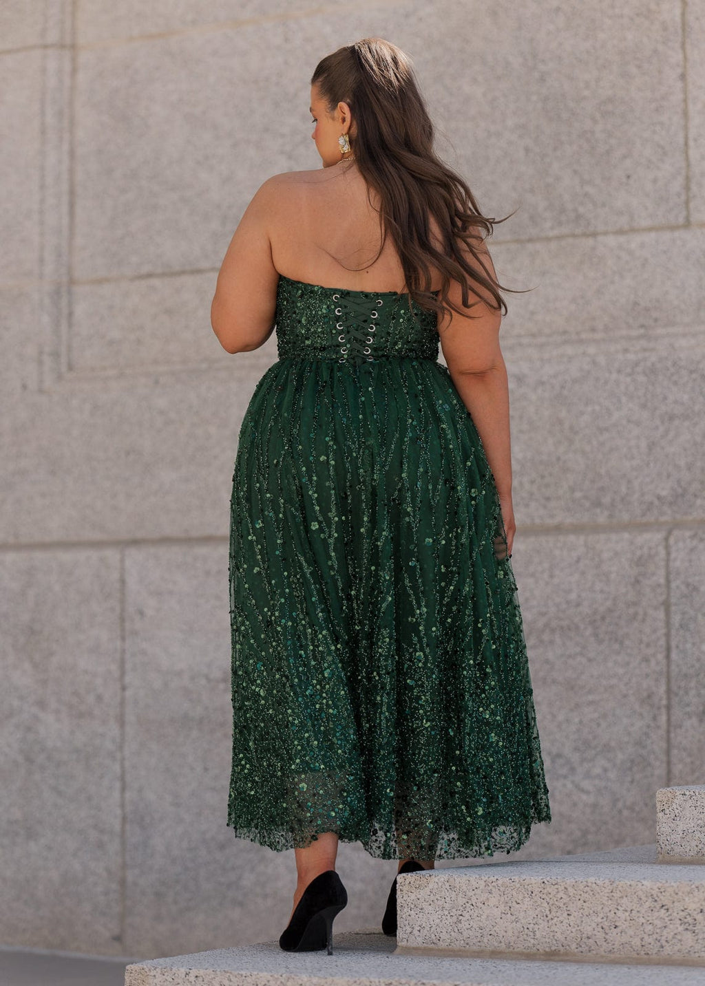 Vestido midi con corsé de lentejuelas sin tirantes Elphie - Verde
