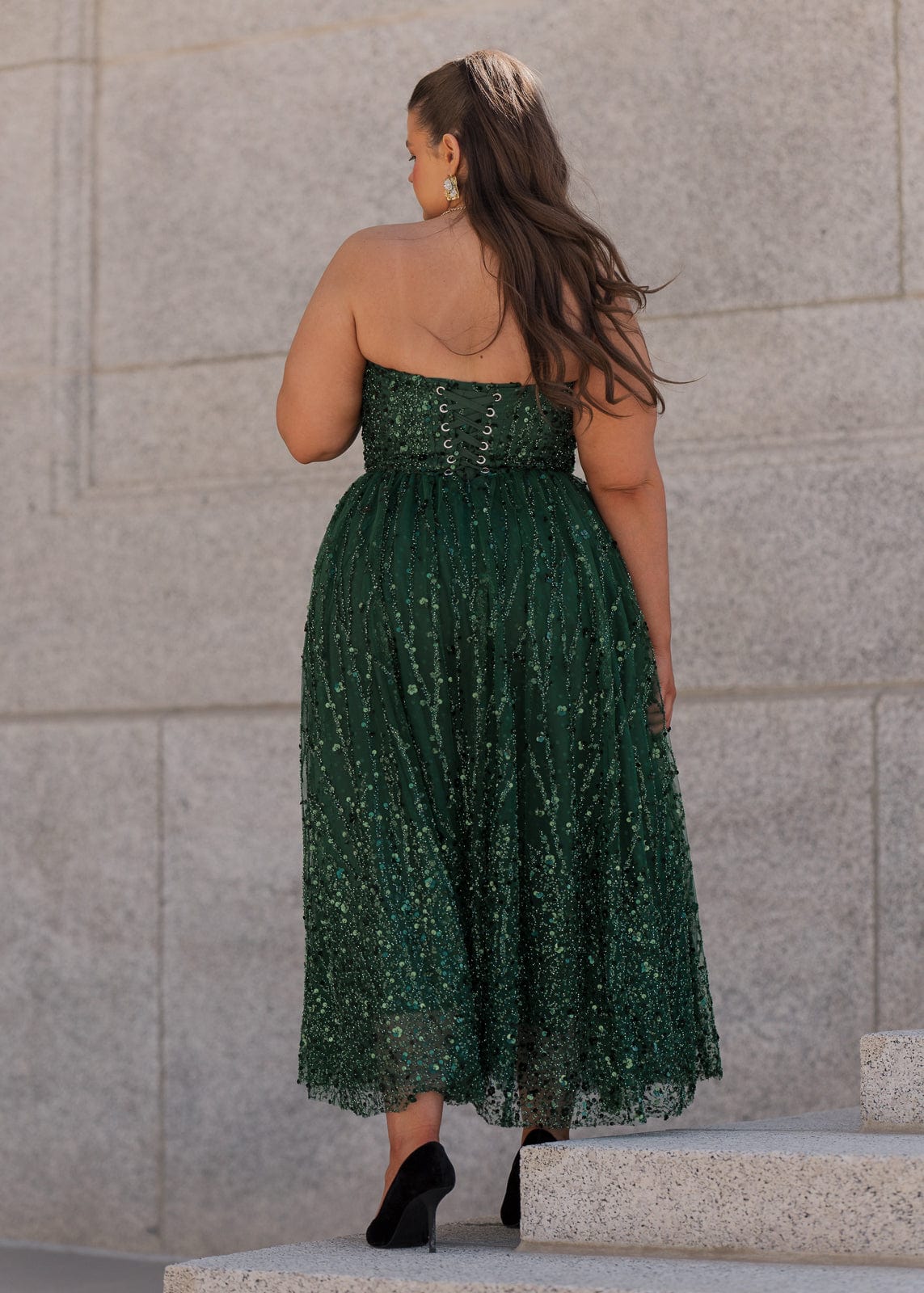 Vestido midi con corsé de lentejuelas sin tirantes Elphie - Verde
