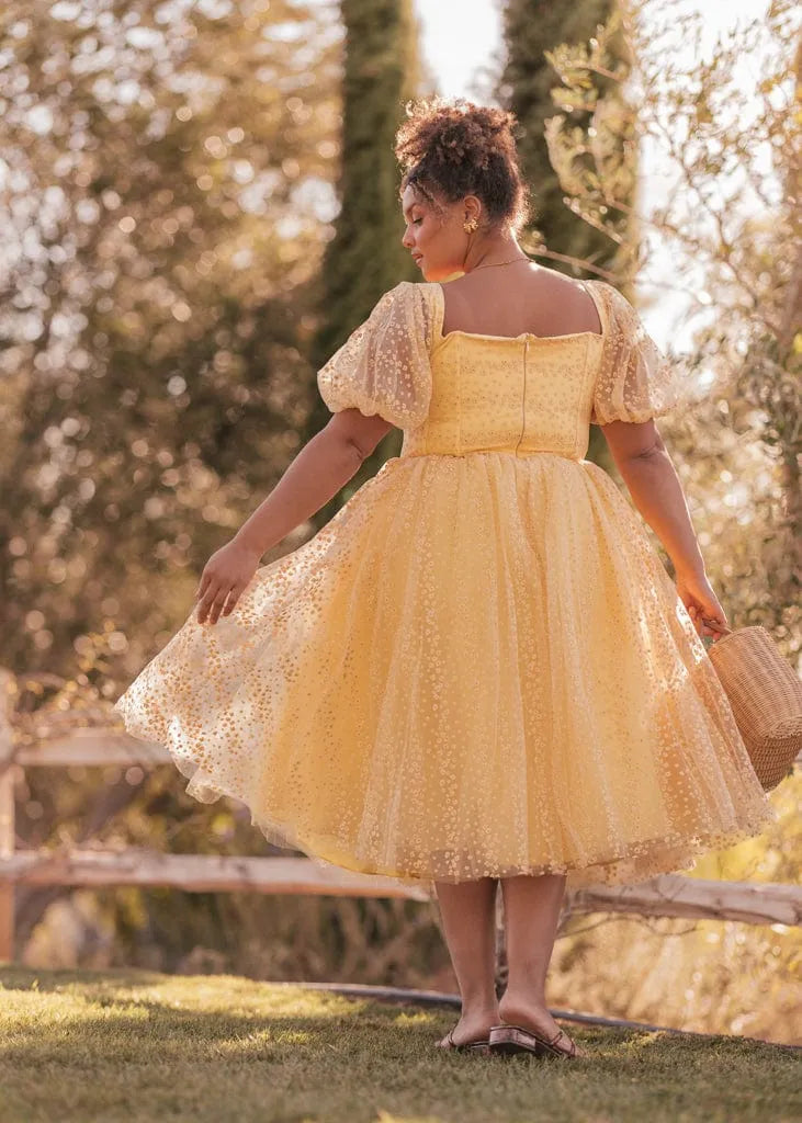 Vestido midi con mangas abullonadas Everbloom en amarillo