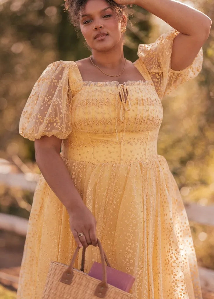 Vestido midi con mangas abullonadas Everbloom en amarillo