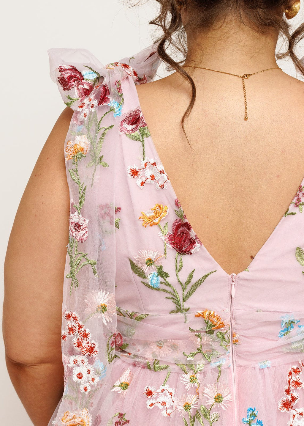 Vestido midi con bordado floral Margaret rosa