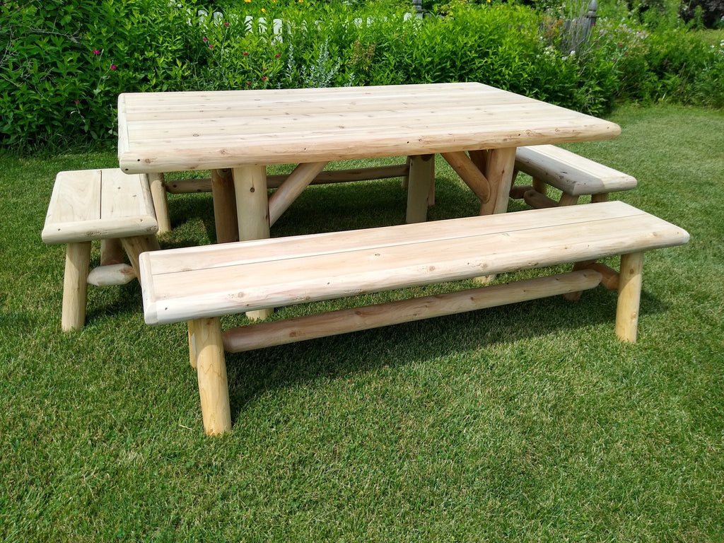 Mesa de picnic rústica de exterior hecha a mano