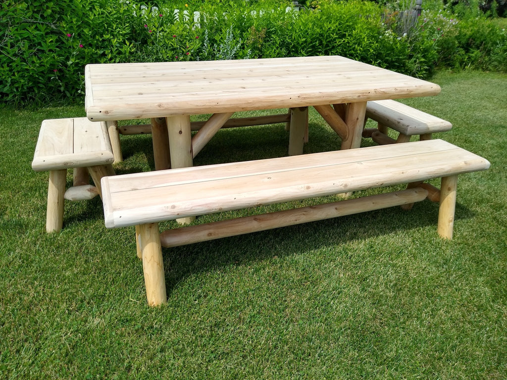 Mesa de picnic rústica de exterior hecha a mano