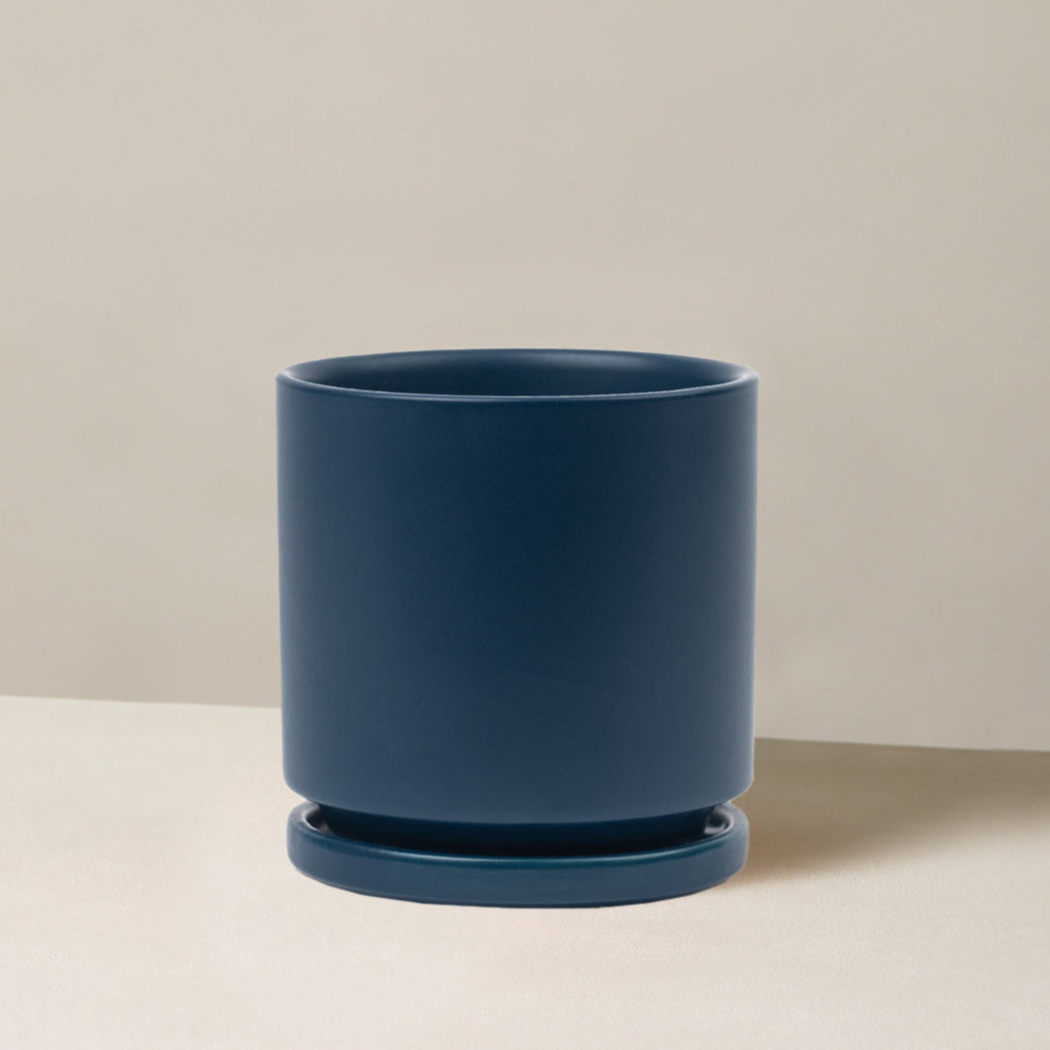 Isabella Planter